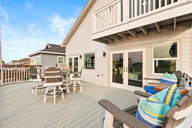 16710 Tahiti Way, Jamaica Beach, TX 77554