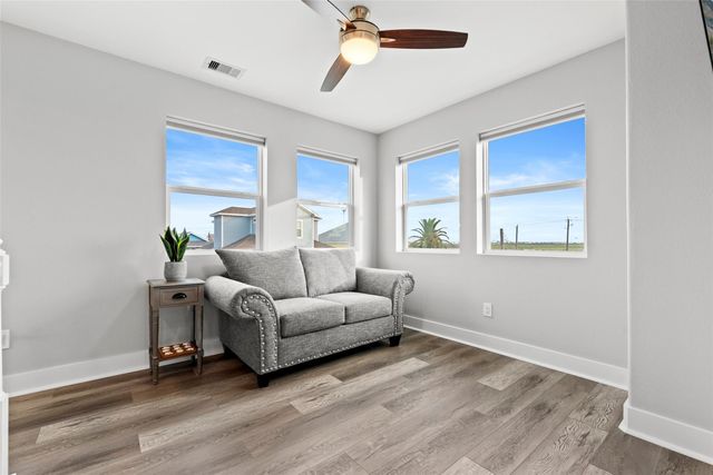 16710 Tahiti Way, Jamaica Beach, TX 77554