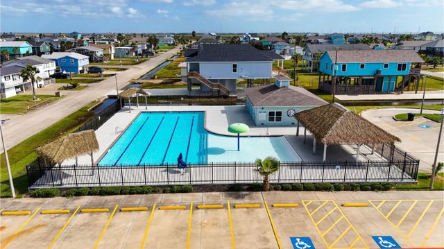 16710 Tahiti Way, Jamaica Beach, TX 77554