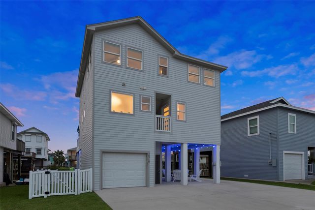 16710 Tahiti Way, Jamaica Beach, TX 77554