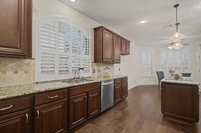 2705 Wind Ridge, Mckinney, TX 75072