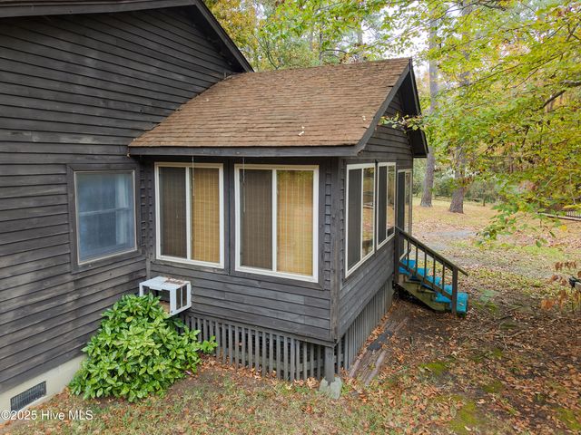 243 Pirate Cove Way, Hertford, NC 27944