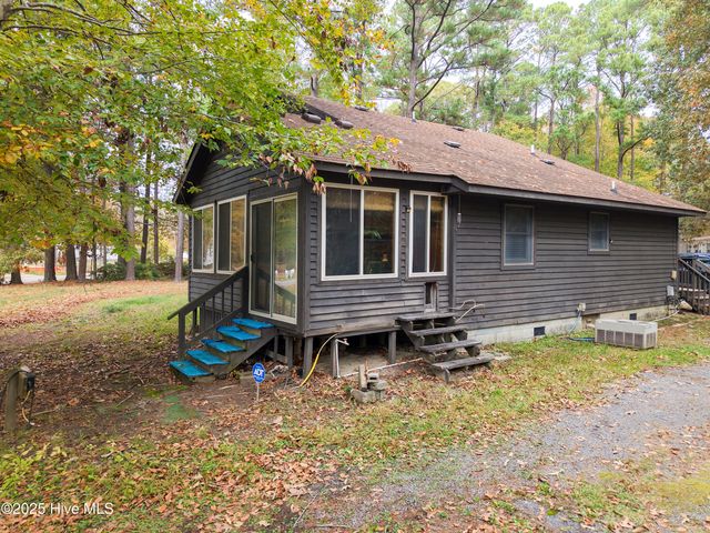 243 Pirate Cove Way, Hertford, NC 27944