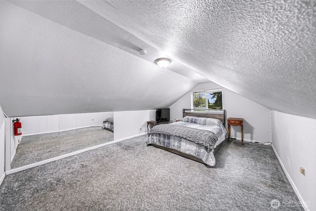 6981 Hannegan Road, Lynden, WA 98264