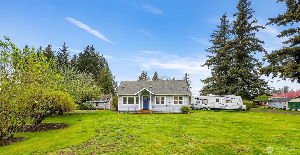 6981 Hannegan Road, Lynden, WA 98264
