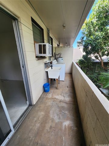 2241 Young Street 04, Honolulu, HI 96826