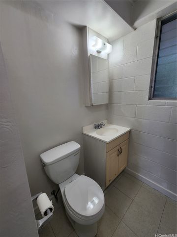 2241 Young Street 04, Honolulu, HI 96826