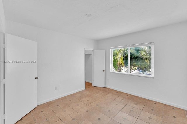 205 NW 84th St 205, Miami, FL 33150