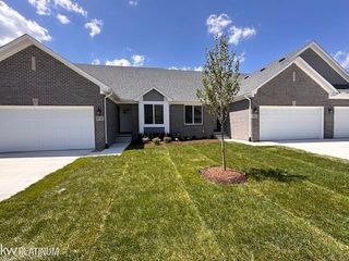 48389 Applegrove Lane, Chesterfield Twp, MI 48051
