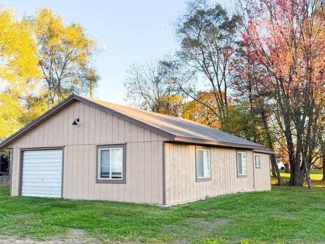 2965 N Mission Road, Rosebush, MI 48878