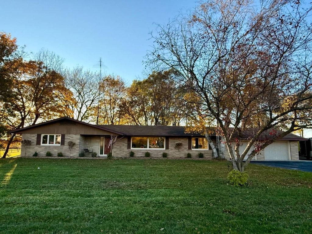 2965 N Mission Road, Rosebush, MI 48878