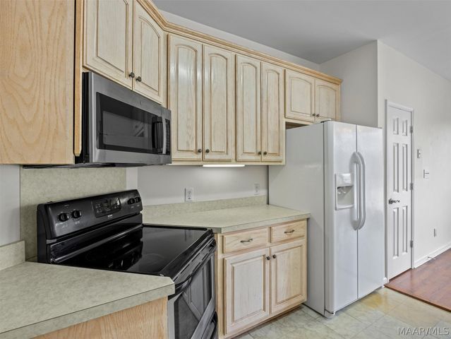 520 Buckview Court, Pike Road, AL 36064