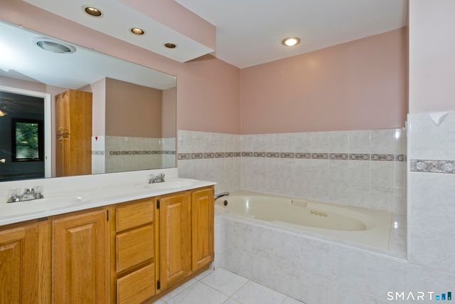 80 West View Drive, East Windsor, CT 06016