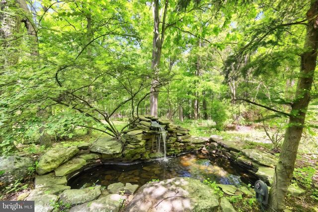 4275 EVERGREEN RD, Felton, PA 17322
