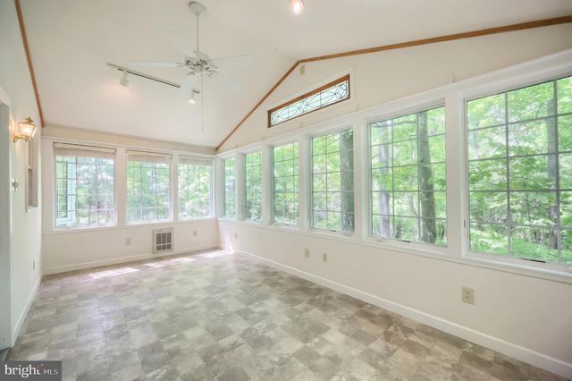 4275 EVERGREEN RD, Felton, PA 17322