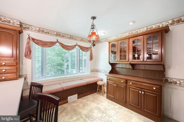 4275 EVERGREEN RD, Felton, PA 17322