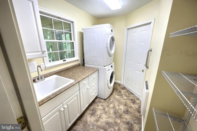 4275 EVERGREEN RD, Felton, PA 17322