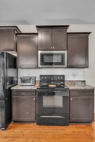 2091 Hemlock Dr, Spring Hill, TN 37174