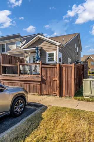 2091 Hemlock Dr, Spring Hill, TN 37174