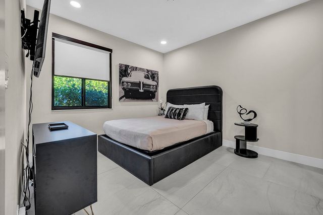 6185 NW 104th Way, Parkland, FL 33076