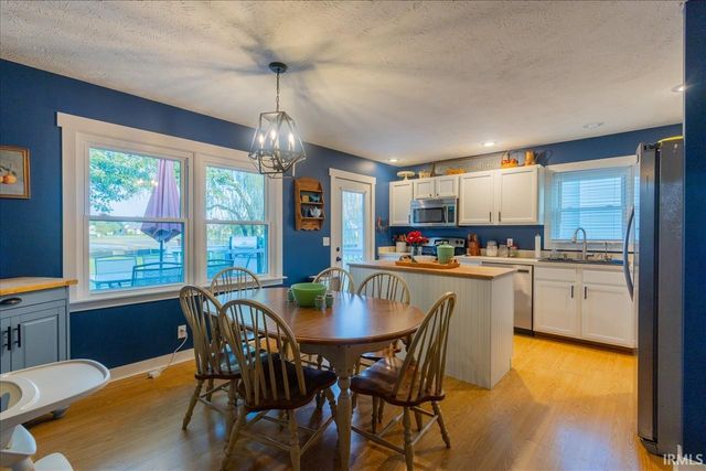 5044 Sequoia Drive, Newburgh, IN 47630