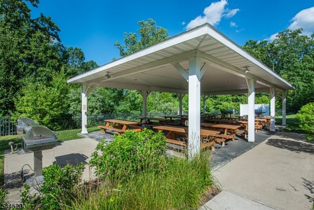 1305 Hale Dr 305, Rockaway Twp., NJ 07885