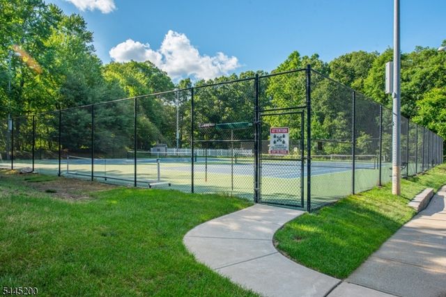 1305 Hale Dr 305, Rockaway Twp., NJ 07885