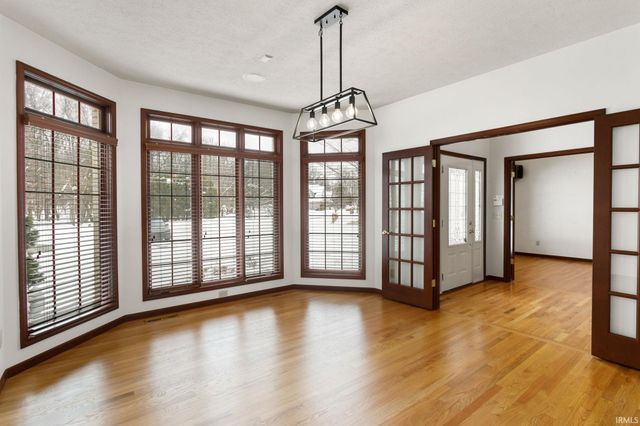 26252 Woodsong Court, South Bend, IN 46628