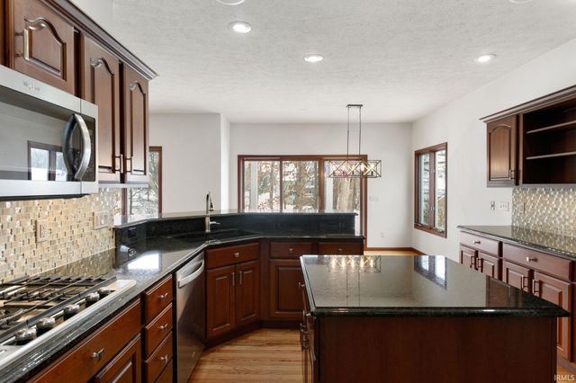 26252 Woodsong Court, South Bend, IN 46628