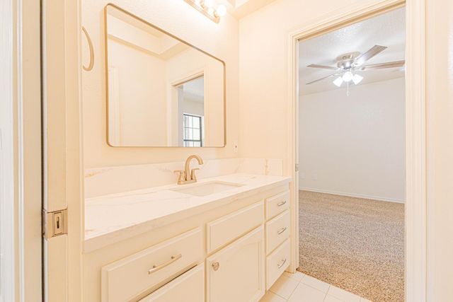 22022 Tollhouse Road, Clovis, CA 93619