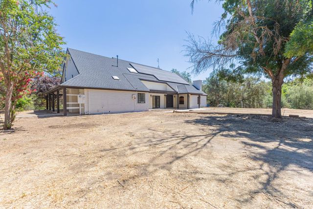 22022 Tollhouse Road, Clovis, CA 93619
