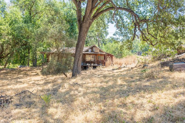22022 Tollhouse Road, Clovis, CA 93619