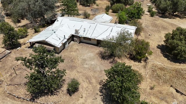 22022 Tollhouse Road, Clovis, CA 93619
