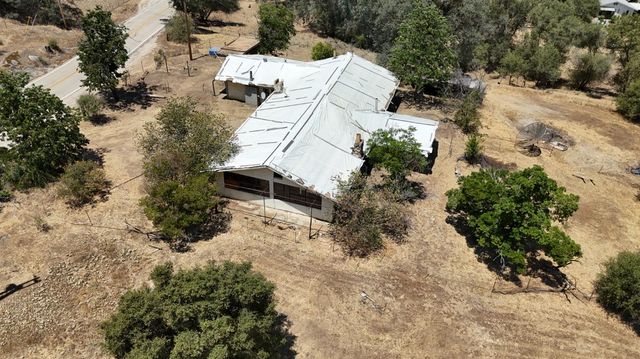 22022 Tollhouse Road, Clovis, CA 93619