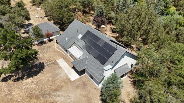 22022 Tollhouse Road, Clovis, CA 93619