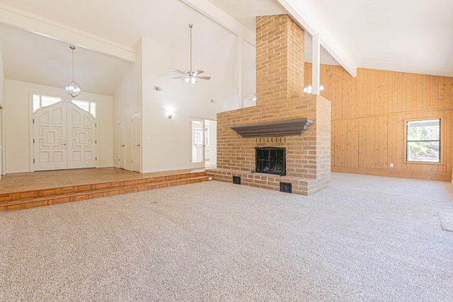 22022 Tollhouse Road, Clovis, CA 93619