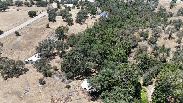 22022 Tollhouse Road, Clovis, CA 93619