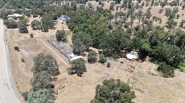22022 Tollhouse Road, Clovis, CA 93619