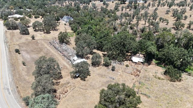 22022 Tollhouse Road, Clovis, CA 93619
