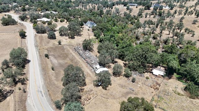 22022 Tollhouse Road, Clovis, CA 93619