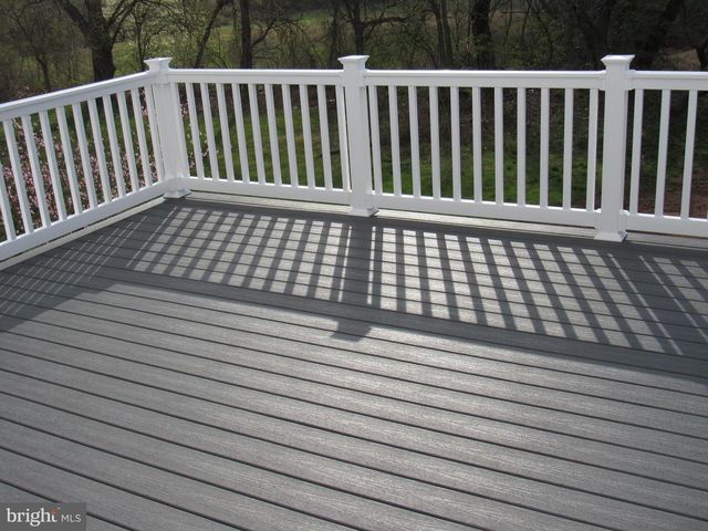 957 SPRING CITY RD, Phoenixville, PA 19460