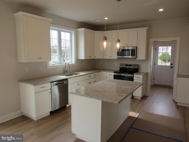 957 SPRING CITY RD, Phoenixville, PA 19460