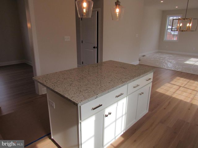 957 SPRING CITY RD, Phoenixville, PA 19460