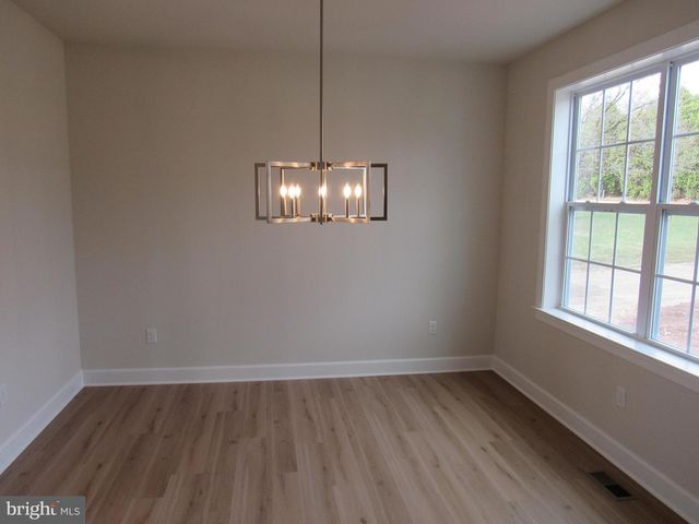 957 SPRING CITY RD, Phoenixville, PA 19460