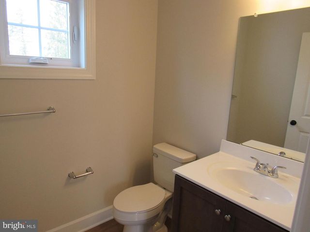 957 SPRING CITY RD, Phoenixville, PA 19460