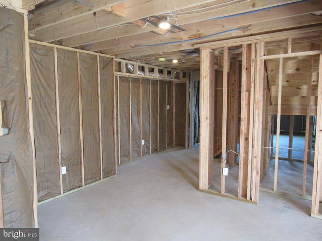 957 SPRING CITY RD, Phoenixville, PA 19460