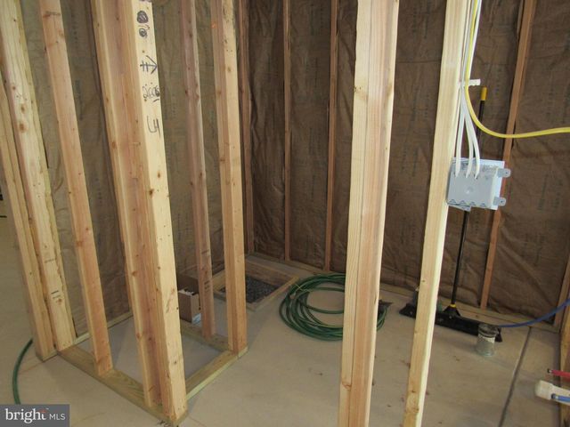 957 SPRING CITY RD, Phoenixville, PA 19460