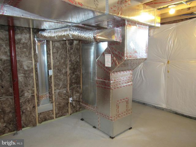 957 SPRING CITY RD, Phoenixville, PA 19460