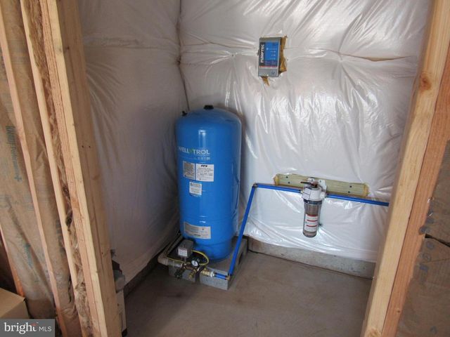 957 SPRING CITY RD, Phoenixville, PA 19460