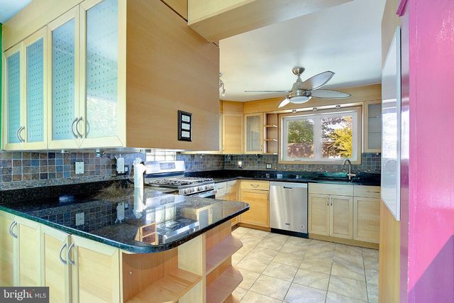 1729 SHORE DR, Edgewater, MD 21037